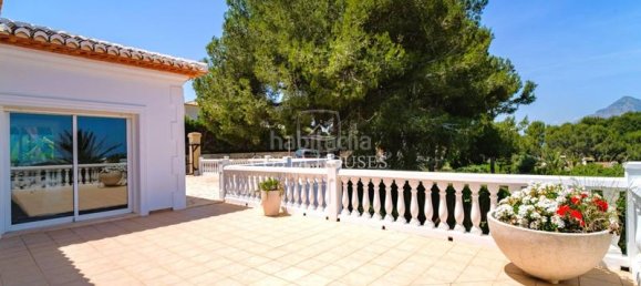 Villa de 4 dormitorios en Alicante, Spain No. 32720 4