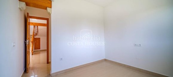 Villa de 4 dormitorios en Alicante, Spain No. 32720 32