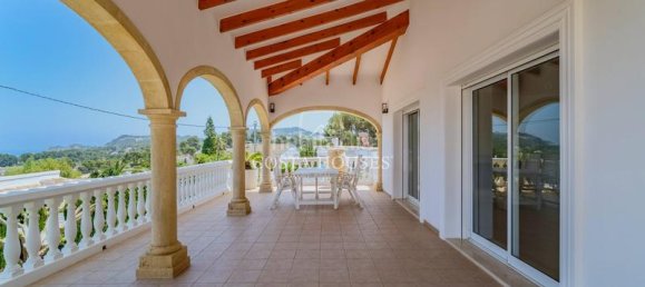 Villa de 4 dormitorios en Alicante, Spain No. 32720 24