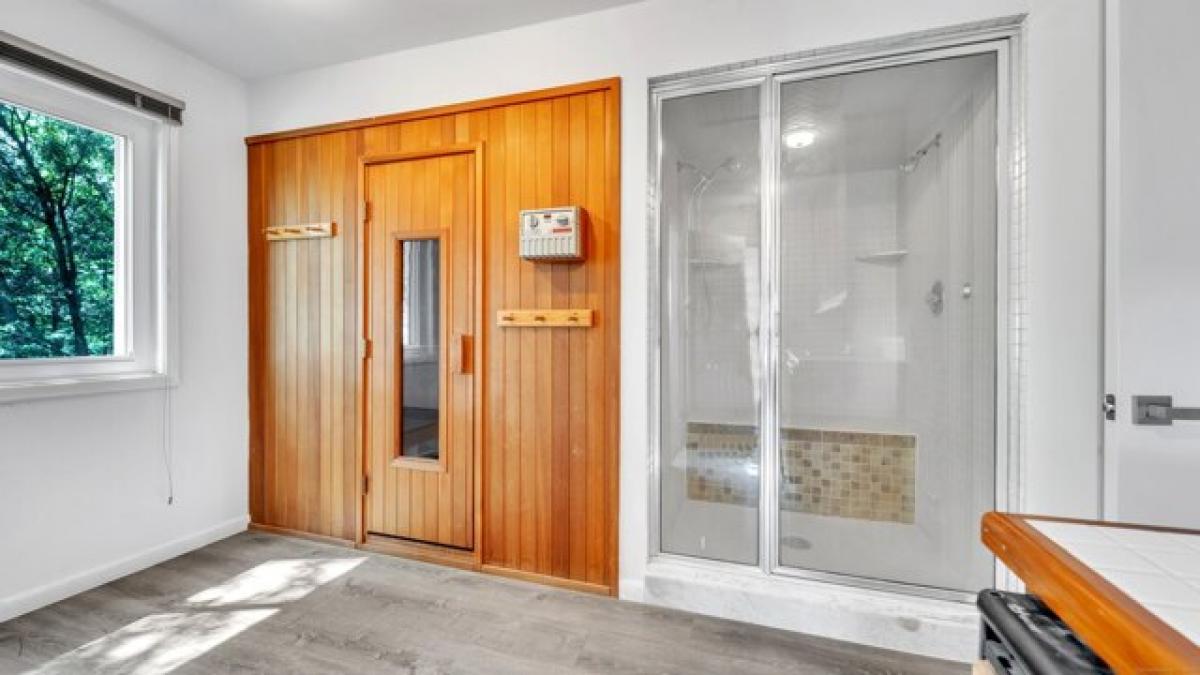 4 bedrooms House in New Fairfield, USA No. 390871