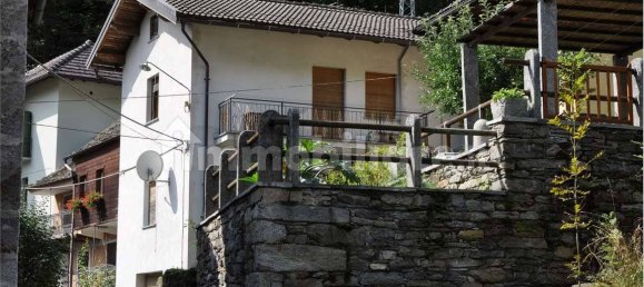 2 bedrooms House in Antrona Schieranco, Italy No. 153977 2