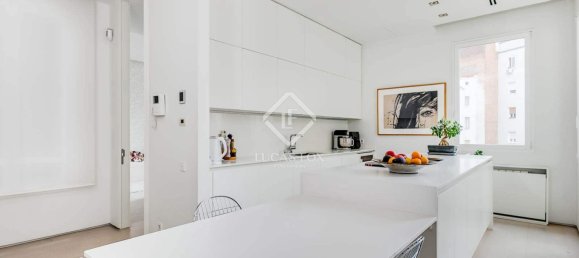 3 bedrooms Apartment in Madrid, Spain No. 134432 16