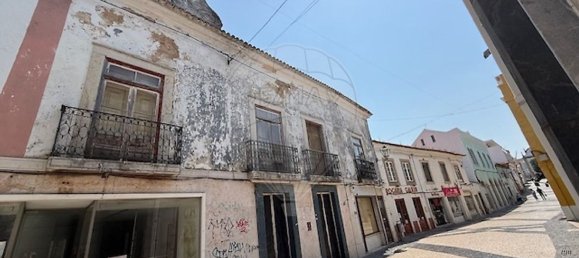 517m² Building in Torres Vedras, Portugal No. 310292 3