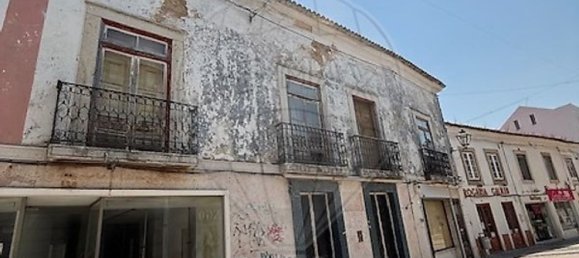 517m² Building in Torres Vedras, Portugal No. 310292 2