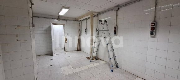 240m² Warehouse in Jerez de la Frontera, Spain No. 146004 3