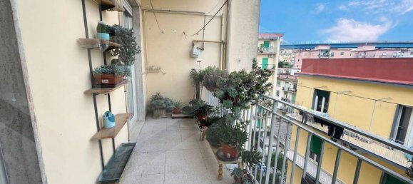 5-salle Appartement à Naples, Italy No. 26514 24