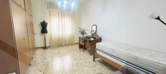 5-salle Appartement à Naples, Italy No. 26514 11