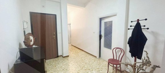 5-salle Appartement à Naples, Italy No. 26514 14