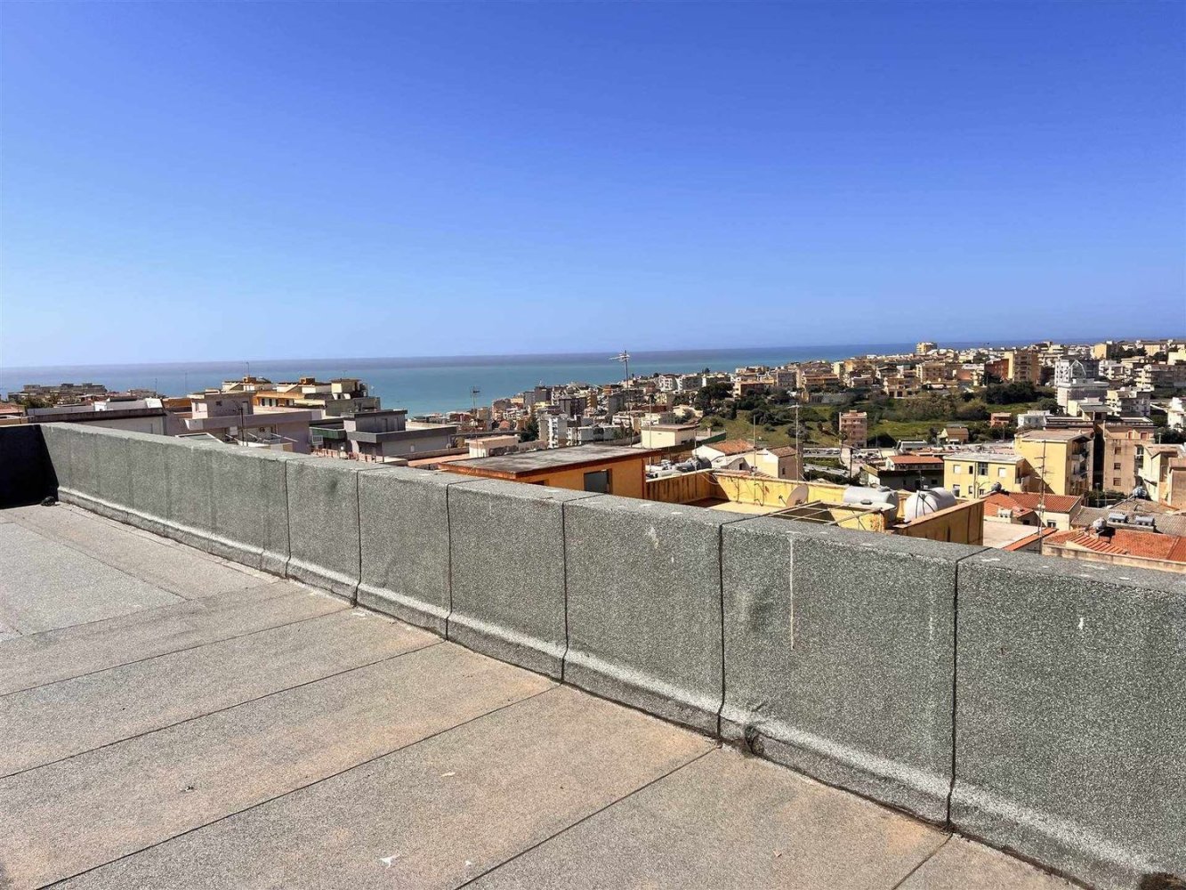 5 rooms Apartment in Sciacca, Italy No. 137125