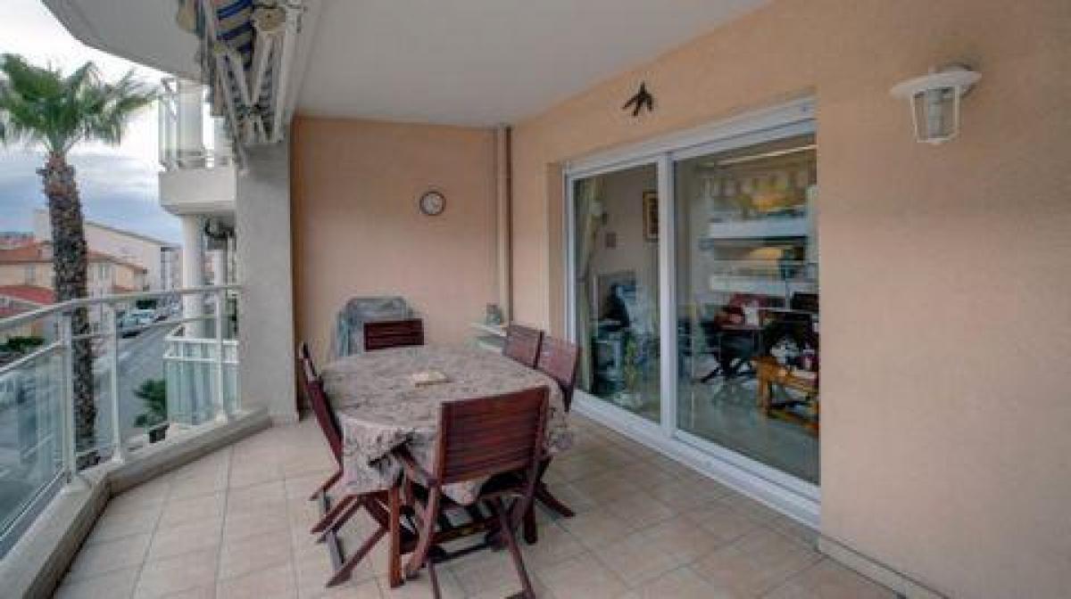 Квартира с 2 спальнями в Сен-Рафаэль, Франция № 6454