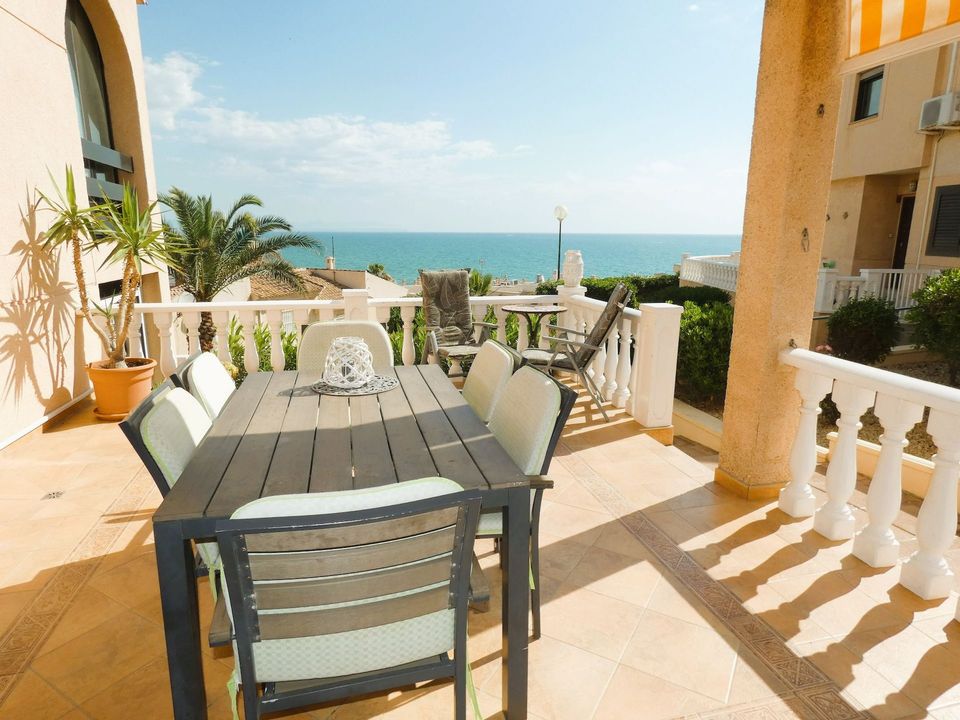 2 bedrooms Apartment in Torrevieja, Spain No. 177288