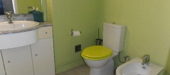 5 rooms Apartment in Turin, Italy No. 261599 9