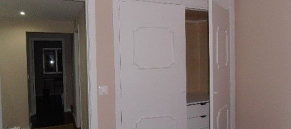 5 rooms Apartment in Turin, Italy No. 261599 7