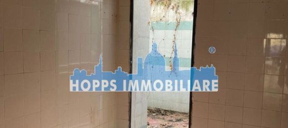 80m² Commercial property in Palermo, Italy No. 62283 21