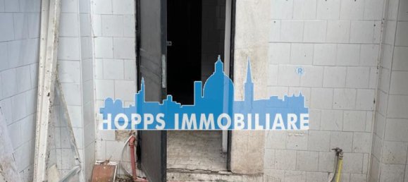 80m² Commercial property in Palermo, Italy No. 62283 9