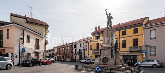 262m² Commercial property in Cerano, Italy No. 319600 4