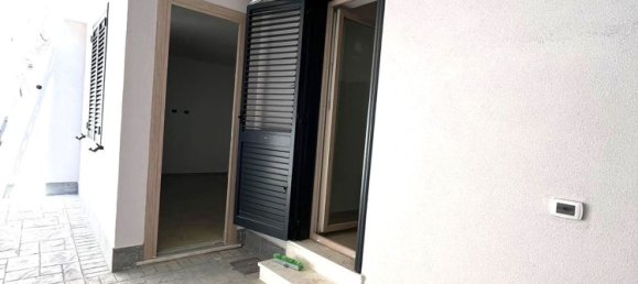 3-Zimmer Wohnung in Nocera Inferiore, Italy, Nr. 289772 11