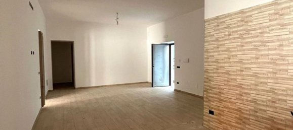 3-Zimmer Wohnung in Nocera Inferiore, Italy, Nr. 289772 5