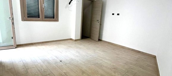 3-Zimmer Wohnung in Nocera Inferiore, Italy, Nr. 289772 10