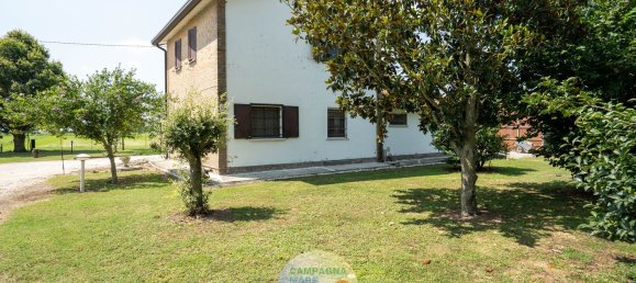 7 bedrooms House in Jolanda di Savoia, Italy No. 344332 9