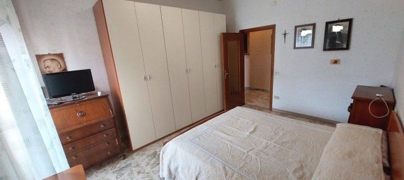 4 rooms Apartment in Foggia, Italy No. 265705 10