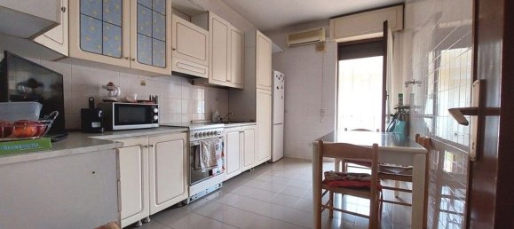 4 rooms Apartment in Foggia, Italy No. 265705 4