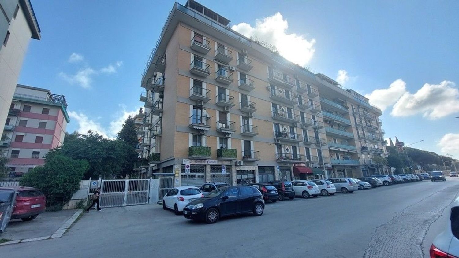 4 rooms Apartment in Foggia, Italy No. 265705