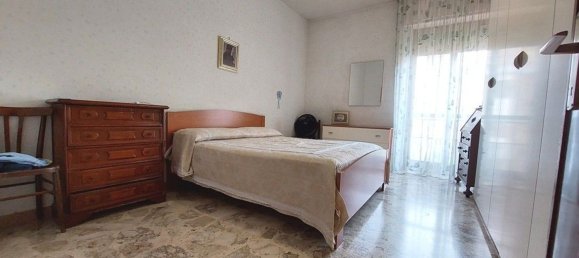 4 rooms Apartment in Foggia, Italy No. 265705 9
