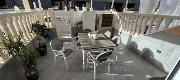 2 Schlafzimmer Doppelhaus in Torrevieja, Spain, Nr. 181548 2