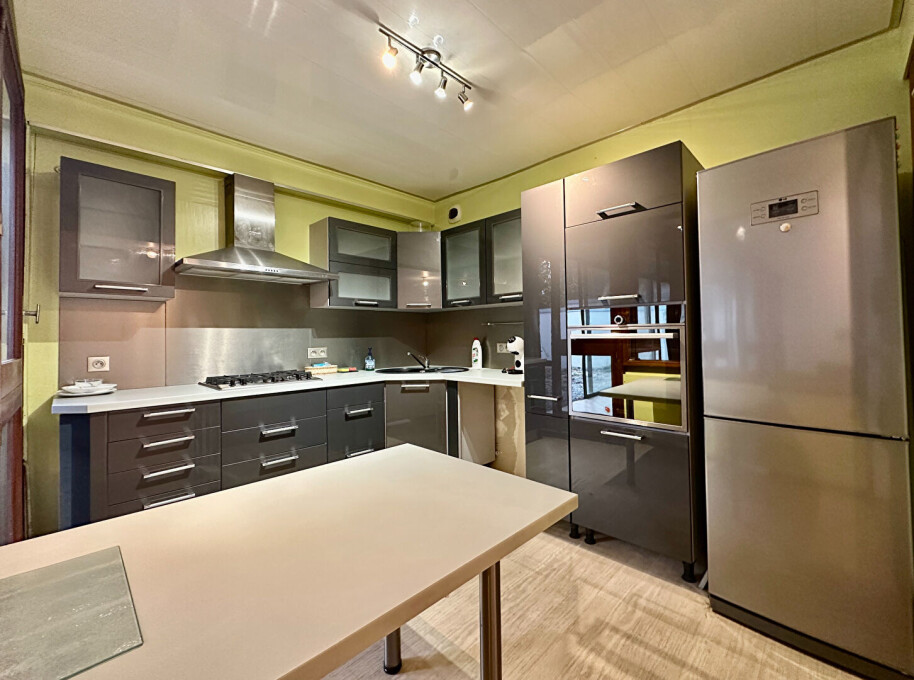 Квартира с 3 спальнями в Эперне, Франция № 317300