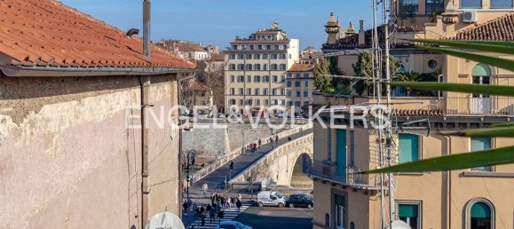 Пентхаус с 16 комнатами в Рим, Италия № 132757 49