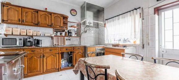 3 bedrooms House in Guimaraes, Portugal No. 37386 4