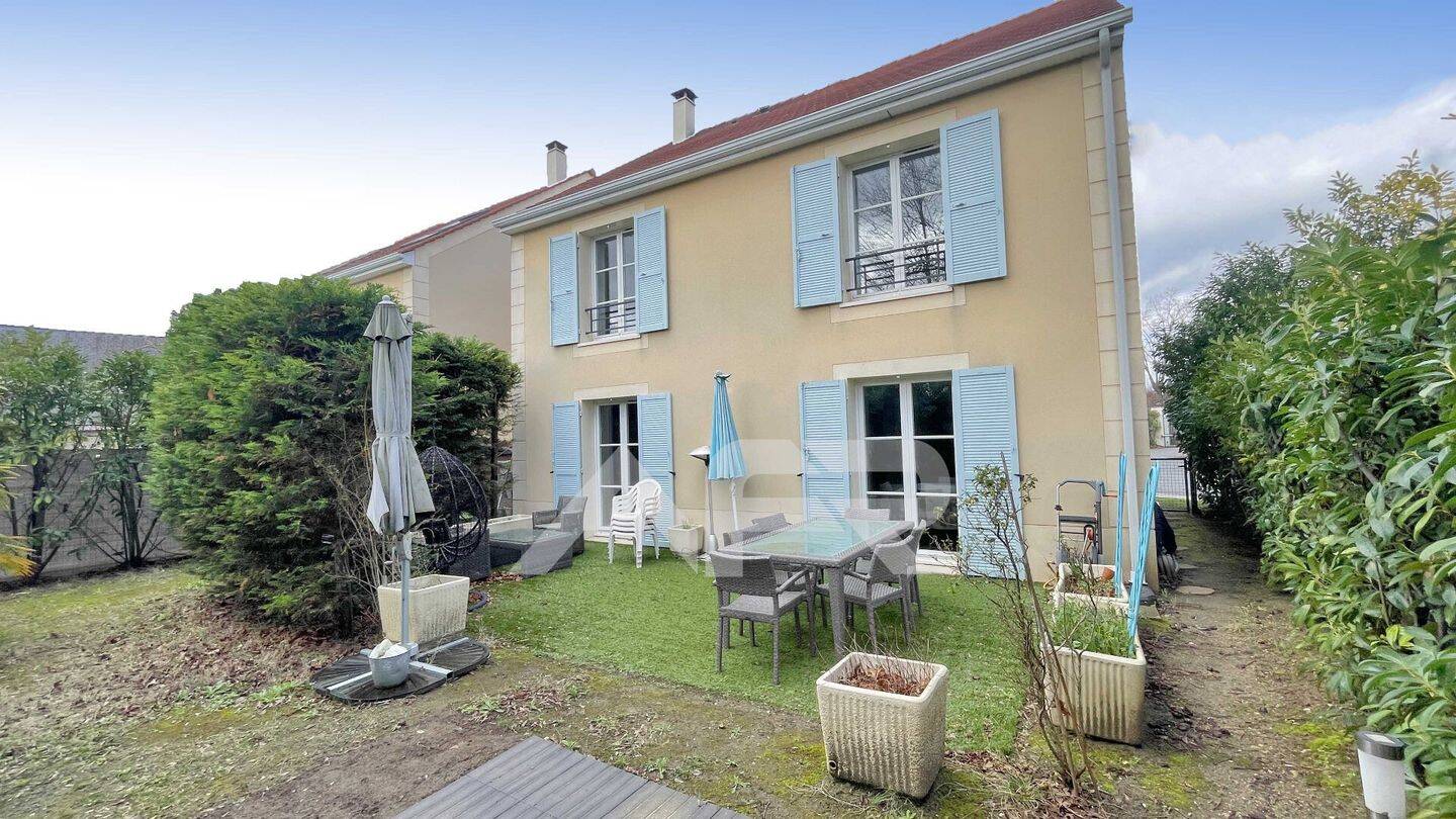 4 Schlafzimmer Haus in Chatou, France, Nr. 129198