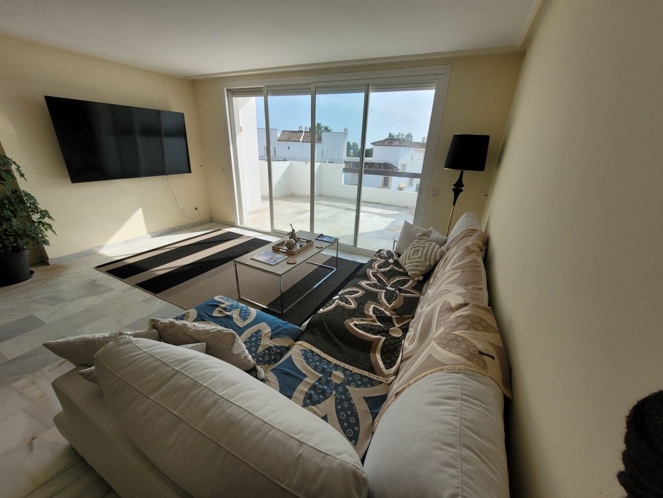 2 bedrooms Apartment in Estepona, Spain No. 137662