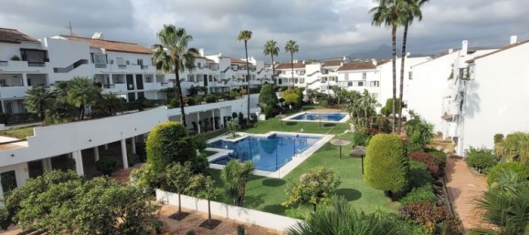 2 bedrooms Apartment in Estepona, Spain No. 137662 3