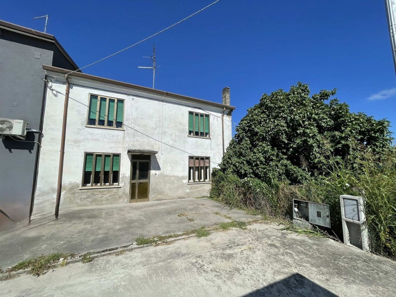 Villa de 5 dormitorios en Porto Viro, Italy No. 325703