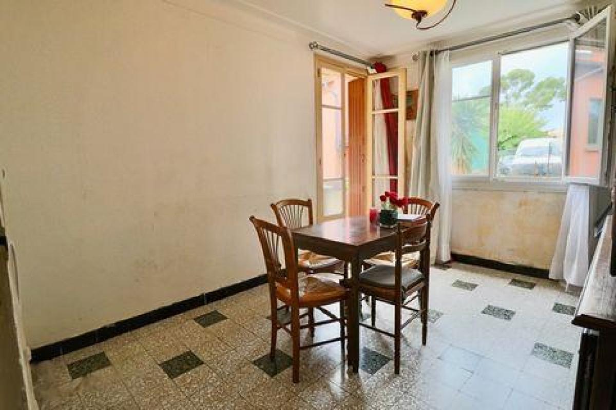 شقة 2 غرف نوم  في Toulon, France رقم 14675