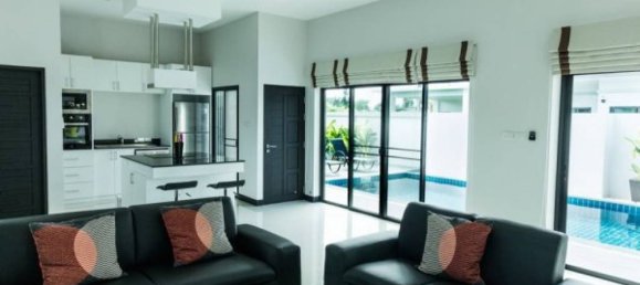 Villa de 3 dormitorios en Pran Buri, Thailand No. 59349 10