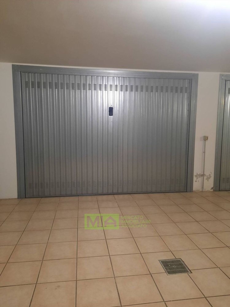 Imóvel comercial em Altidona, Italy 21 m² N.º 222622