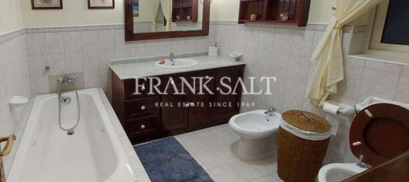 3 bedrooms Maisonette in Saint Julian's, Malta No. 6745 27