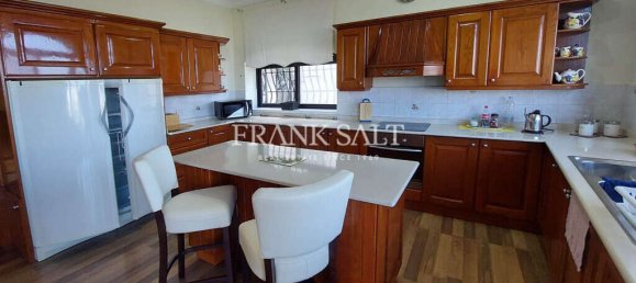 3 bedrooms Maisonette in Saint Julian's, Malta No. 6745 3