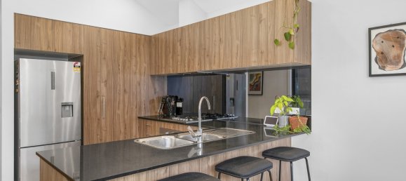 3 bedrooms House in Mambourin, Australia No. 470 4