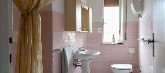 Дом с 6 спальнями в Больсена, Италия № 147450 2