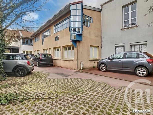  عقار تجاري في Nancy, France 151متر مربع رقم 305082