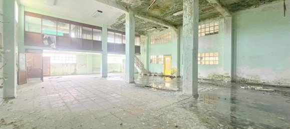 1967m² Warehouse in Betanzos, Spain No. 44293 14