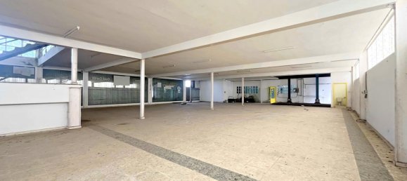 1967m² Warehouse in Betanzos, Spain No. 44293 3