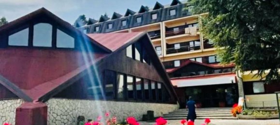 4 rooms Apartment in Pescocostanzo, Italy No. 256900 2