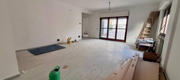 Apartamento de 3 habitaciónes en Pomezia, Italy No. 36738 9