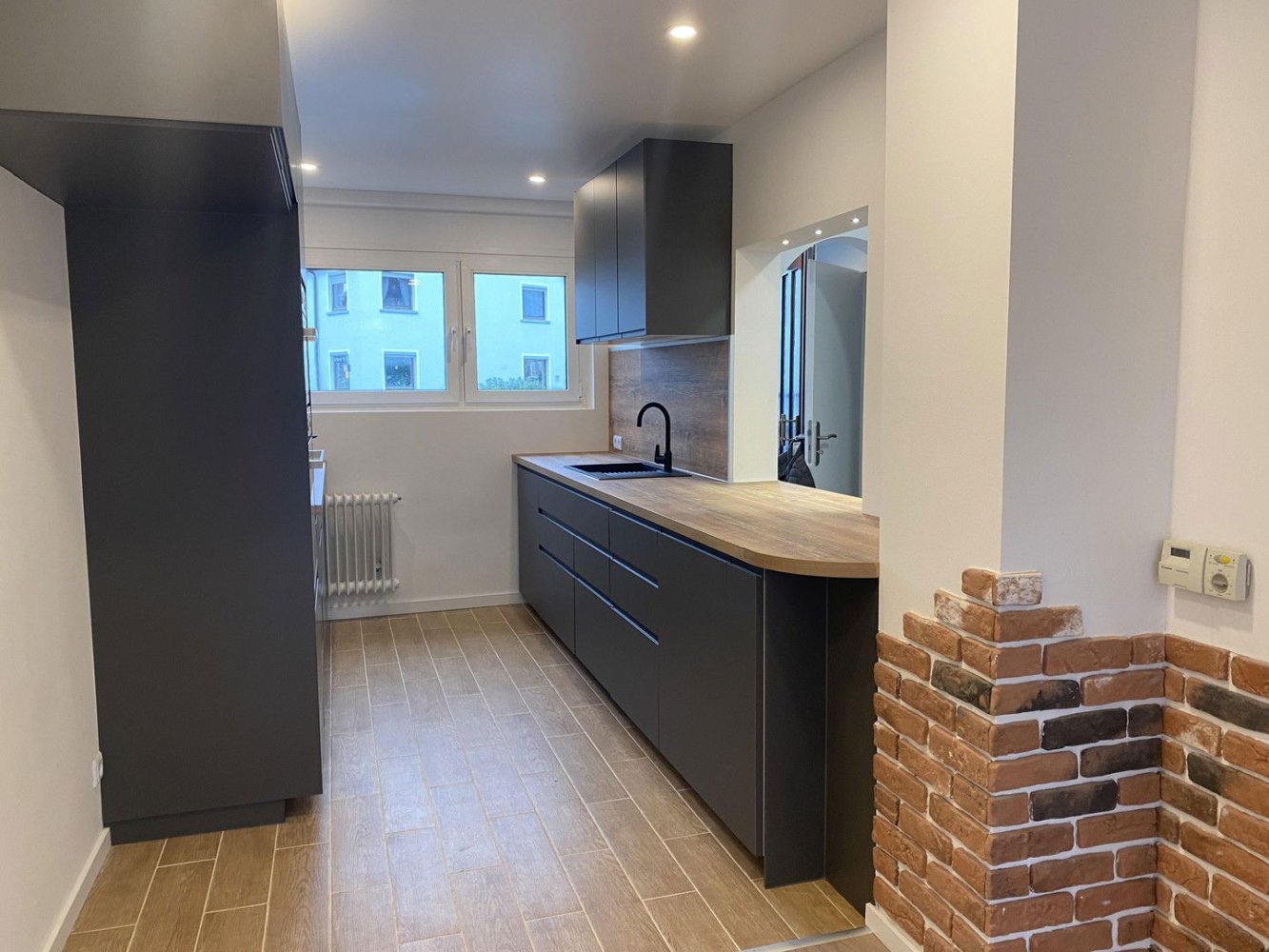 4غرفة تاون هاوس في Stuttgart, Germany رقم 290343