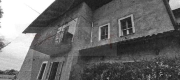 8-Zimmer Wohnung in Cirié, Italy, Nr. 284483 3